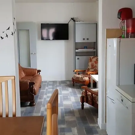 House Mais 6 Pieces- 12 Couchages - *